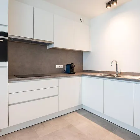 Apartment Situated Brand New For 5 *