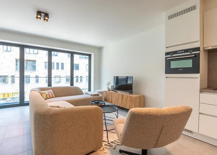 Situated Brand New For 5 *