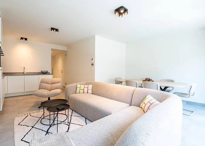 Situated Brand New For 5 *