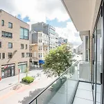 Situated Brand New For 5 * أوستيند