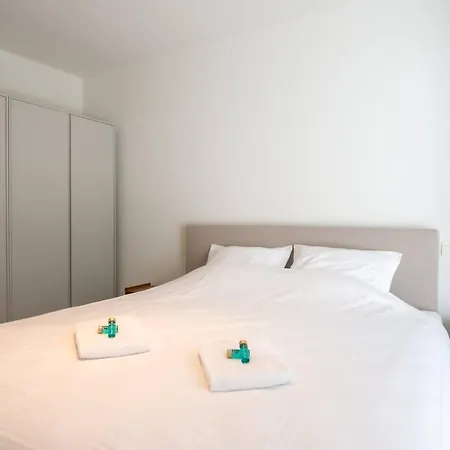 Situated Brand New For 5 Ostend