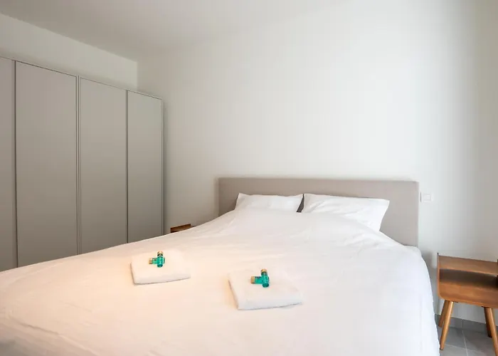 Apartment Situated Brand New For 5 *