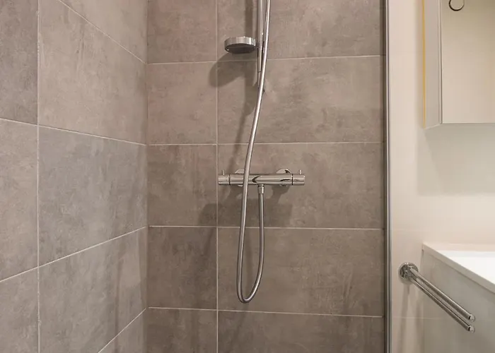 Apartment Situated Brand New For 5 *