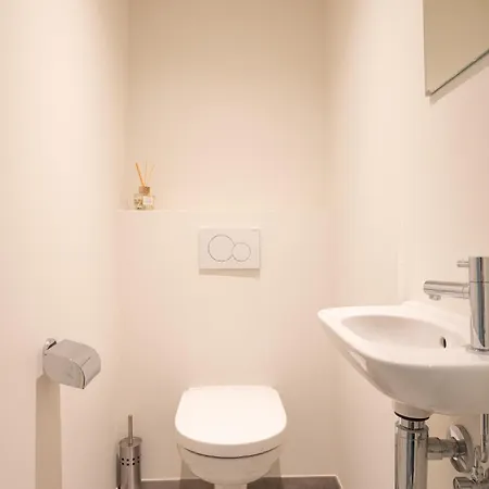 Apartment Situated Brand New For 5